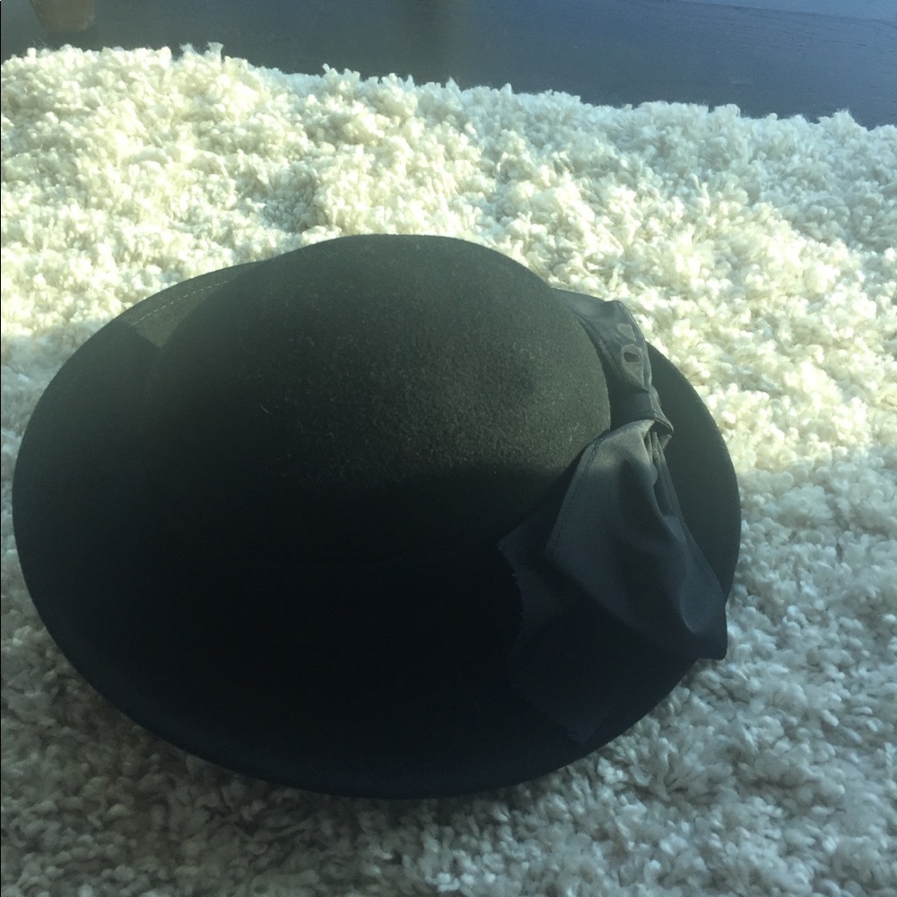 Black felt hat
